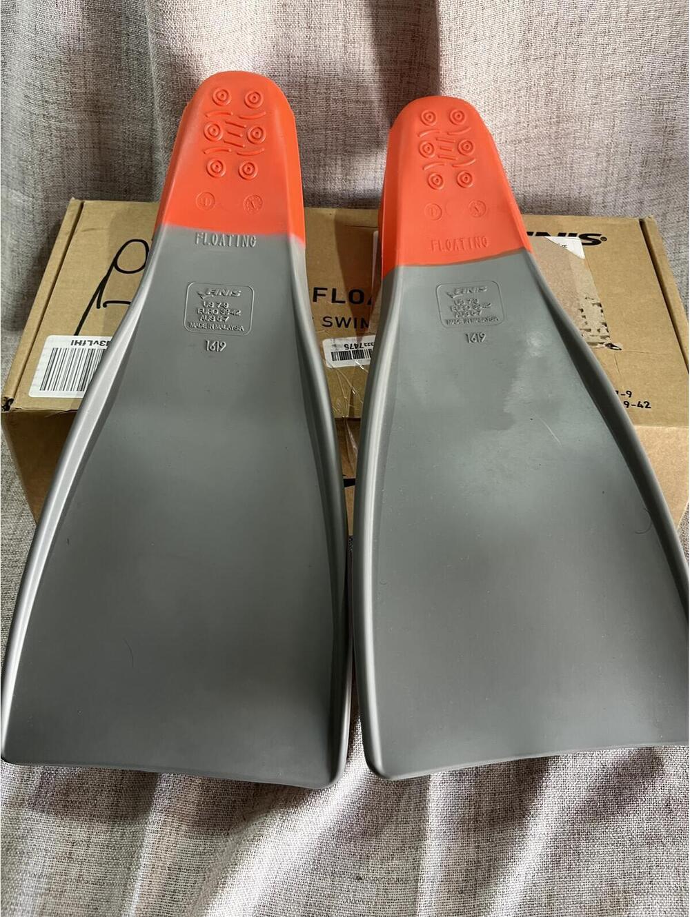 Finis Long Floating Fins NIB L M 7-9/ W 8-10 NIB - Picture 2 of 4